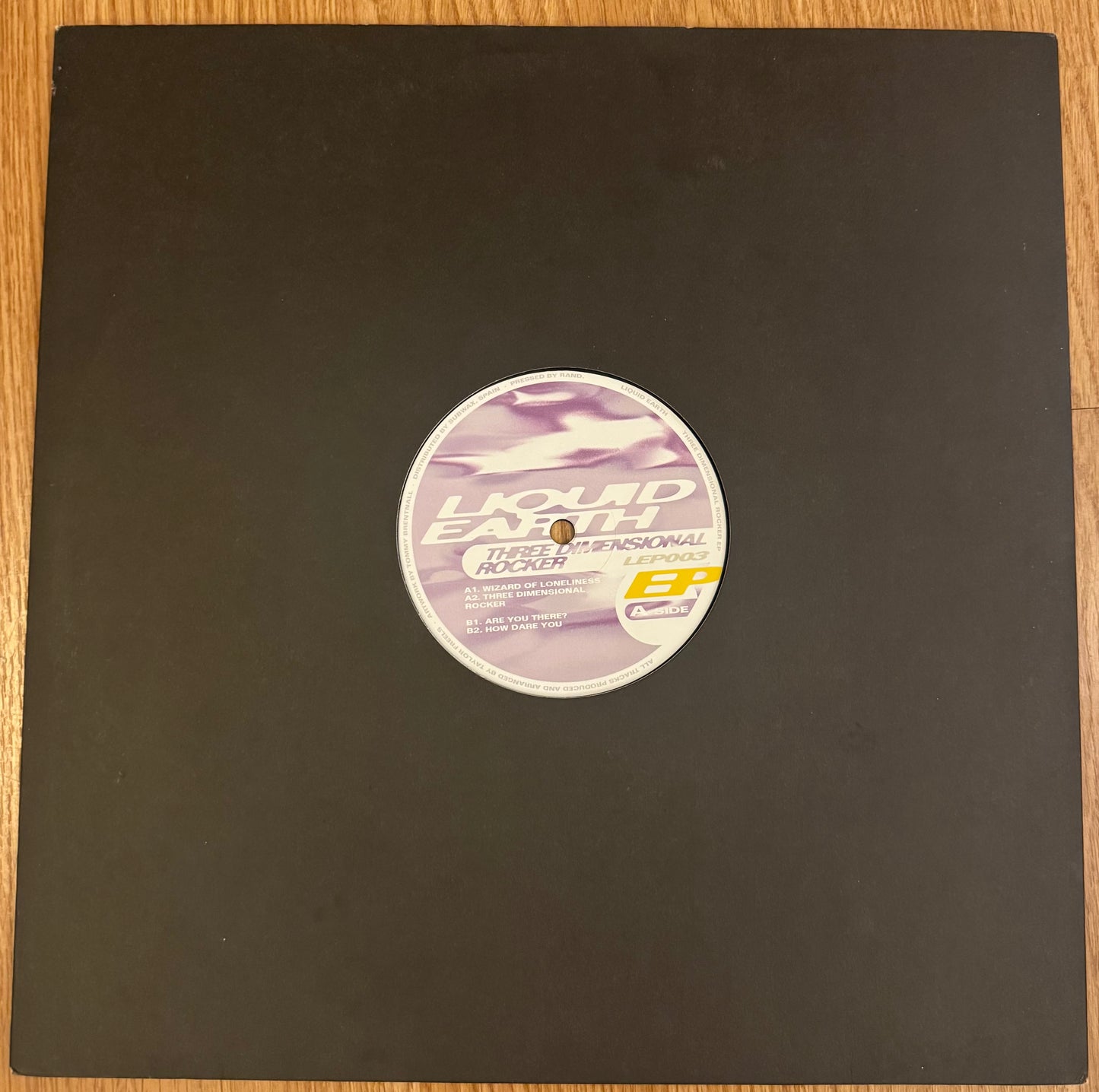 Liquid earth - Three Dimensional Rocker