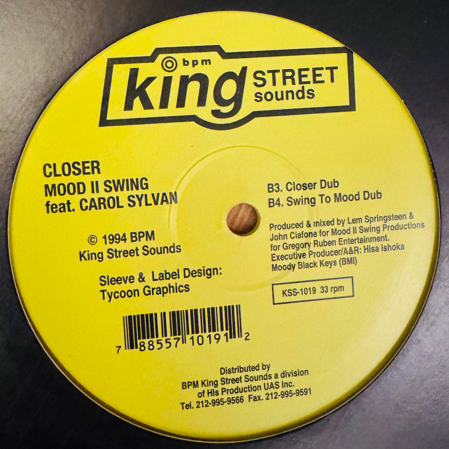 Mood II Swing - Closer (Feat Carol Sylvan)